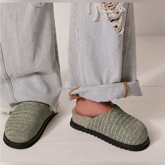 Free People Shoes - Free People Milo Everyday Woven Clogs Sage Green Size 7.5 EUC